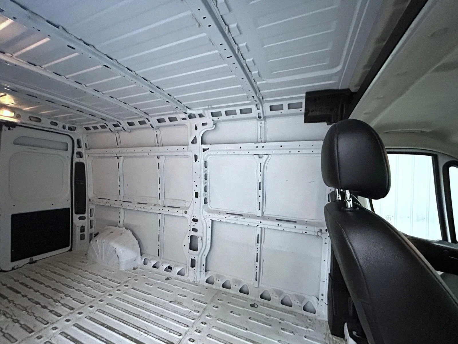 Used 2023 White Ram High Roof image 17