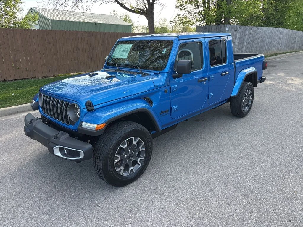 2026 Jeep Gladiator Sahara Auto's photo