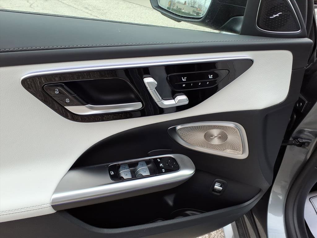 New 2026 Selenite Grey Met Mercedes-Benz C300 image 13