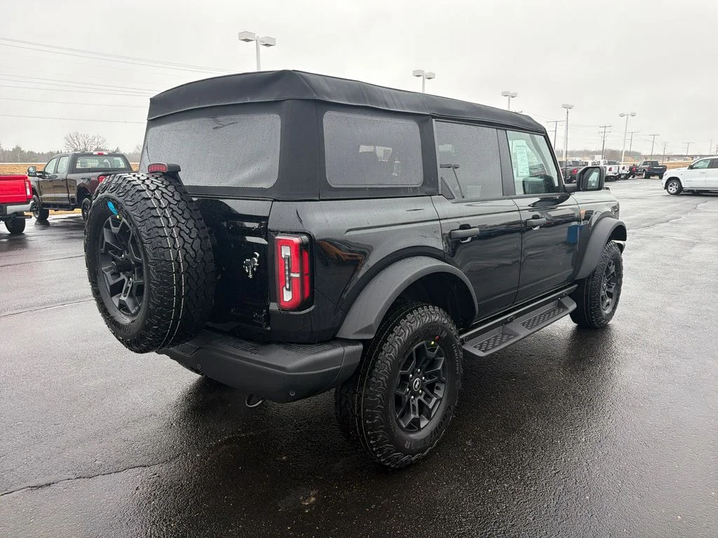 New 2026 Black Ford Badlands image 5