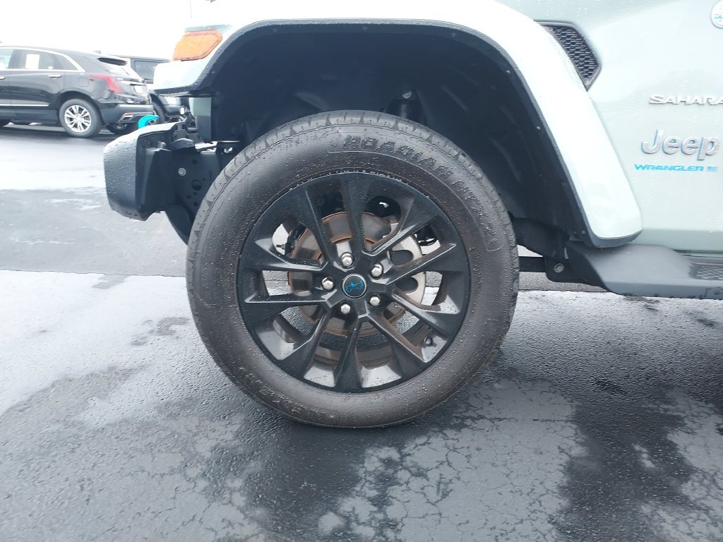 Used 2024 Gray Jeep Sahara 4xe image 10