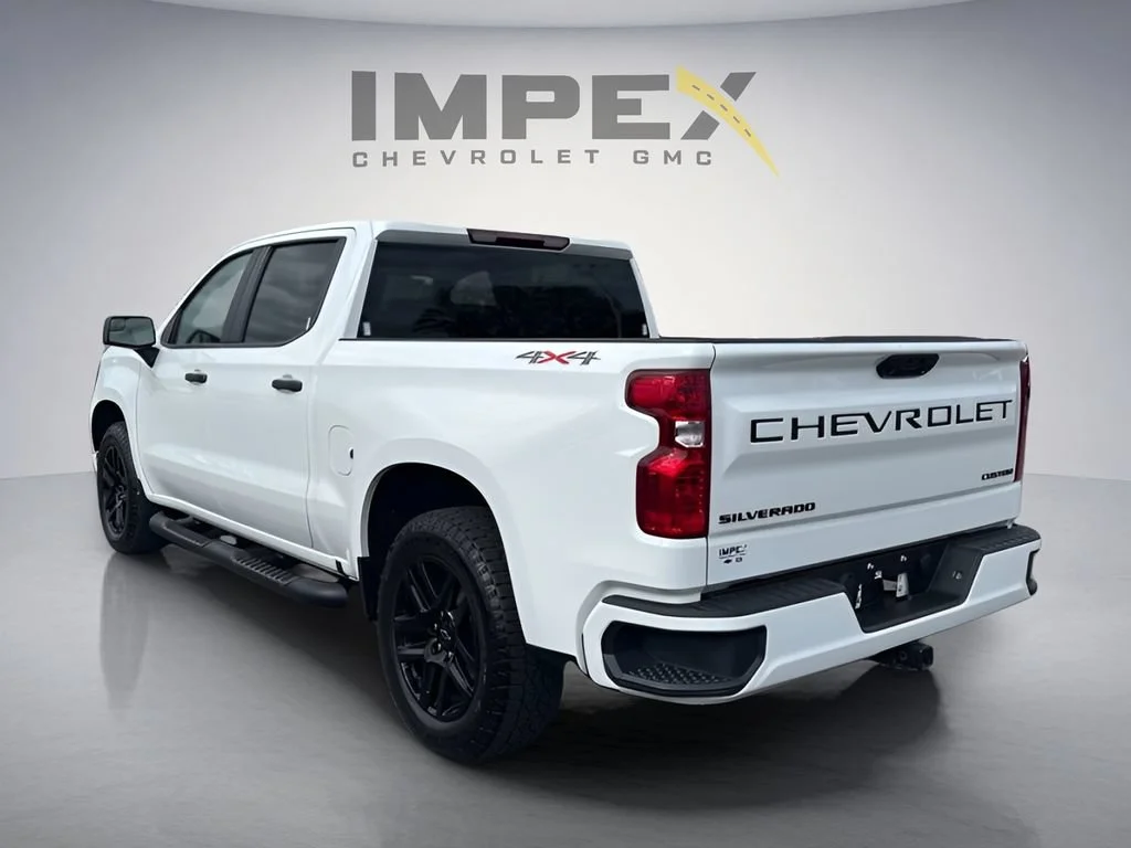 Used 2024 Summit White Chevrolet Custom image 3