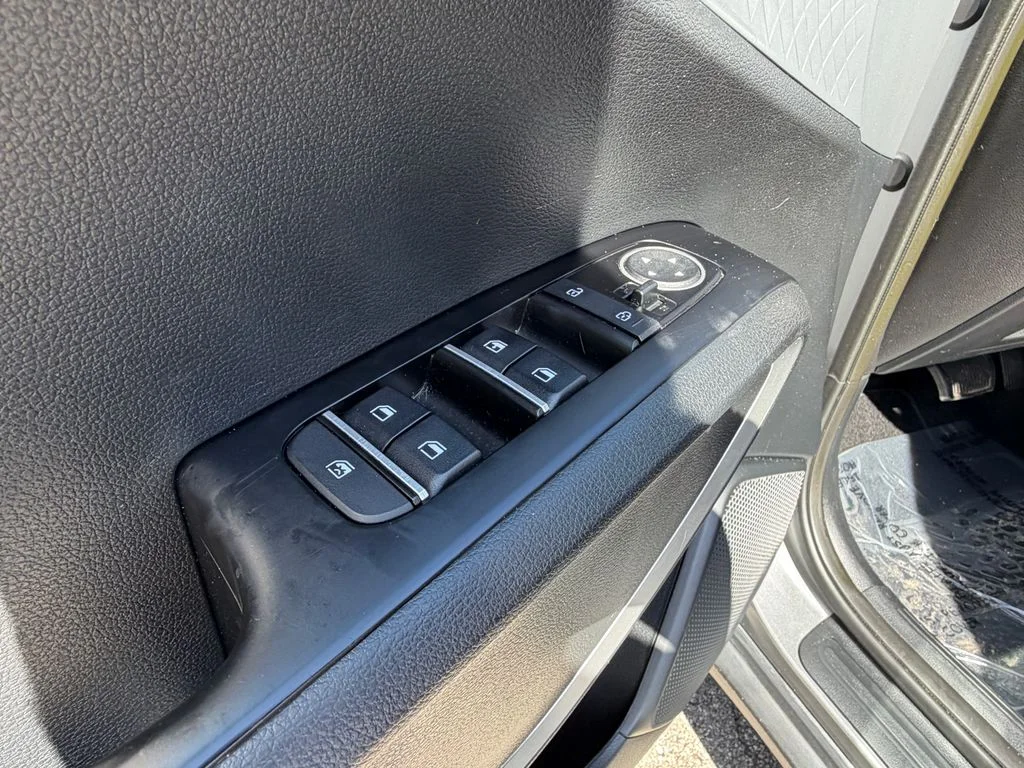 2024 Kia Soul LX - Photo 17