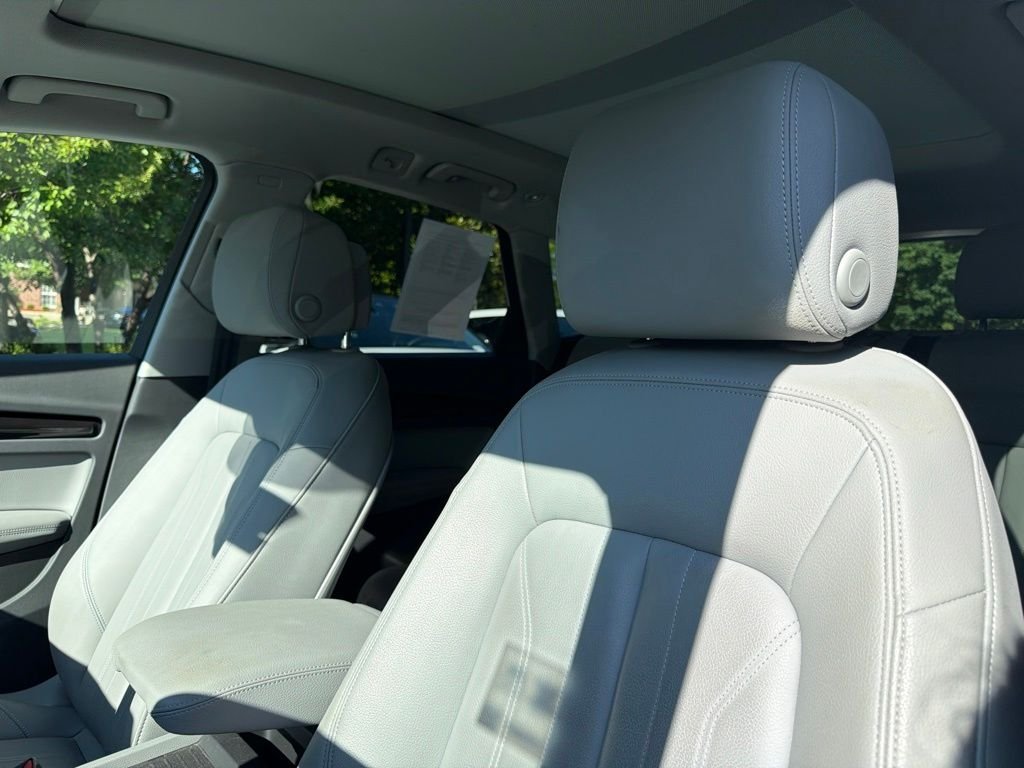 Used 2019 Ibis White Audi 2.0T Premium Plus image 17