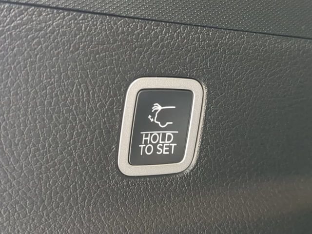 New 2026 High Gloss Black Exterior Paint Jeep Summit Reserve image 15