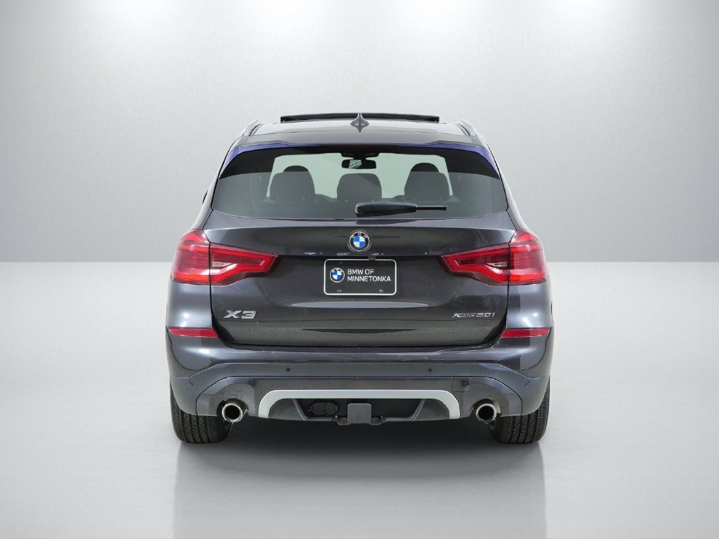 Used 2021 Dark Graphite Metallic BMW xDrive30i image 11