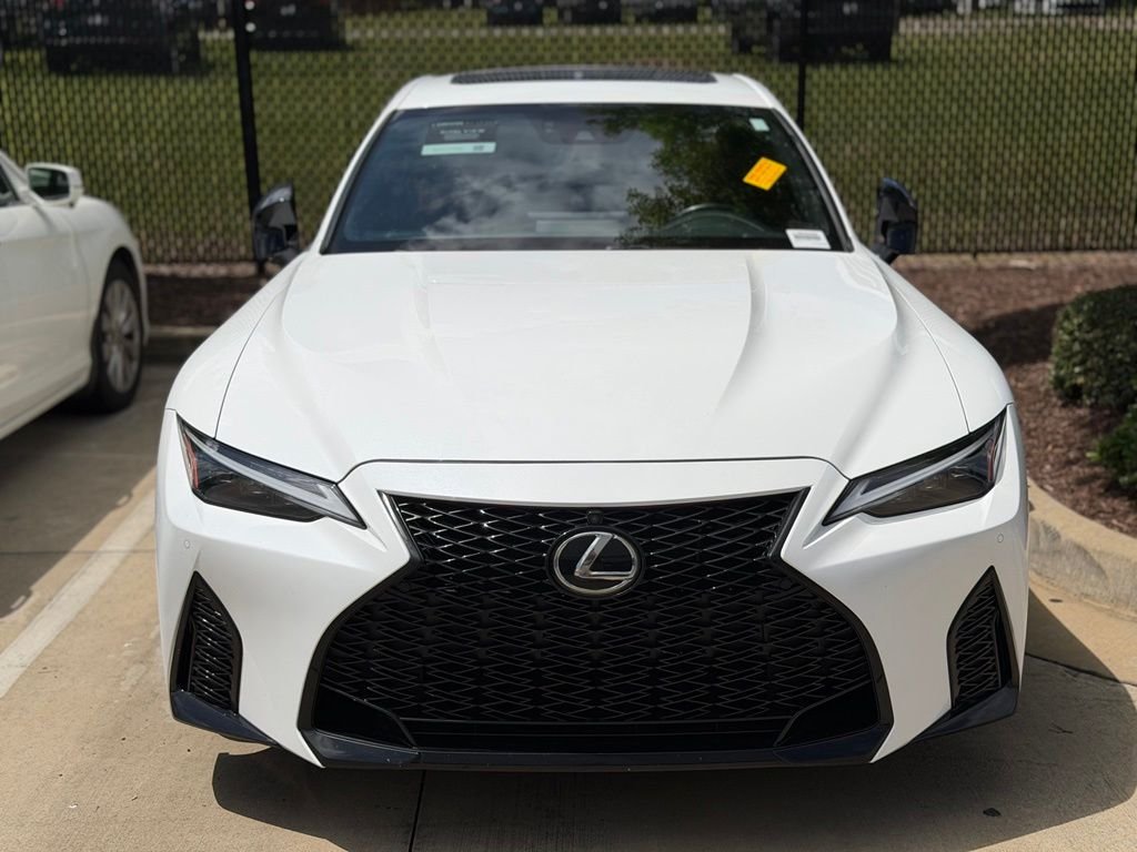 Used 2025 White Lexus 500 F SPORT Performance Premium image 3