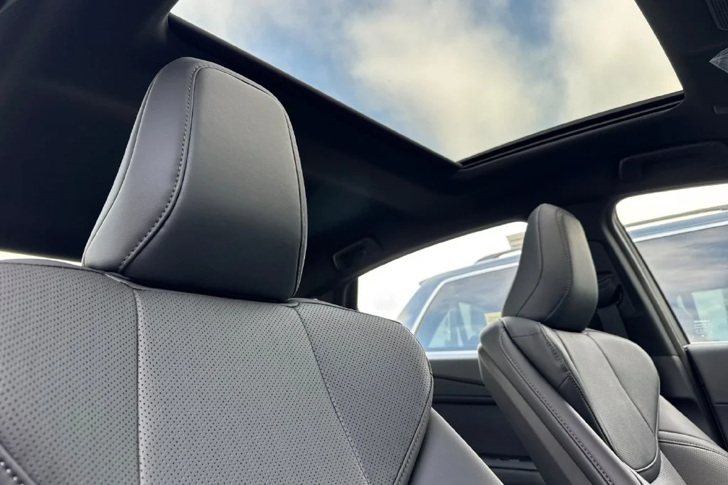 New 2026 Ultra White Lexus ES 350e PREMIUM image 16