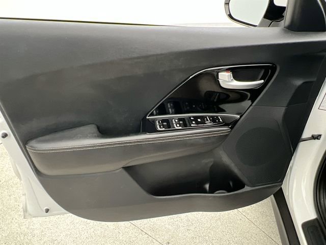 2022 Kia Niro S - Photo 21
