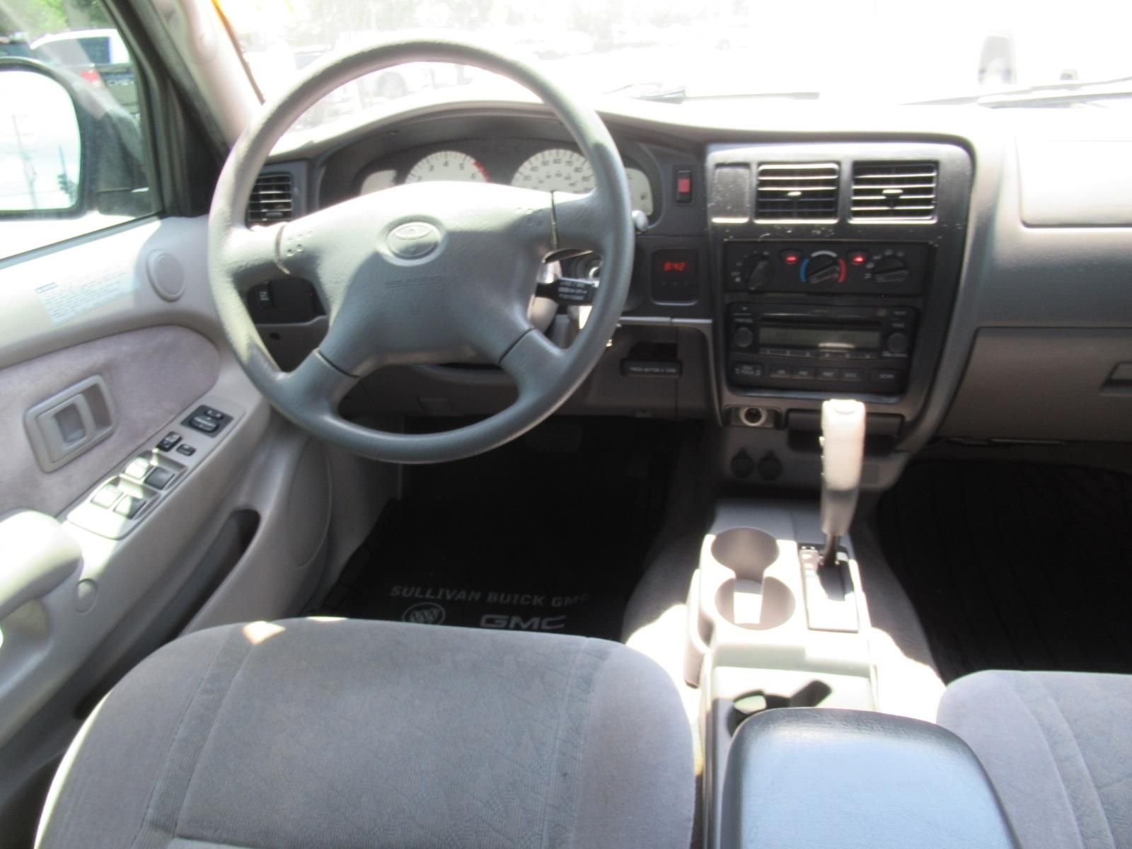 Used 2004 Silver Toyota PreRunner image 15
