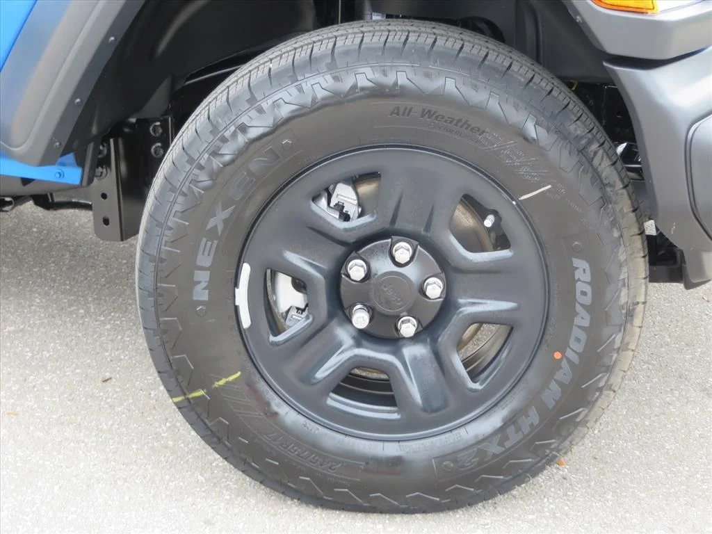 New 2026 Hydro Blue Pearl-Coat Exterior Paint Jeep Sport image 7