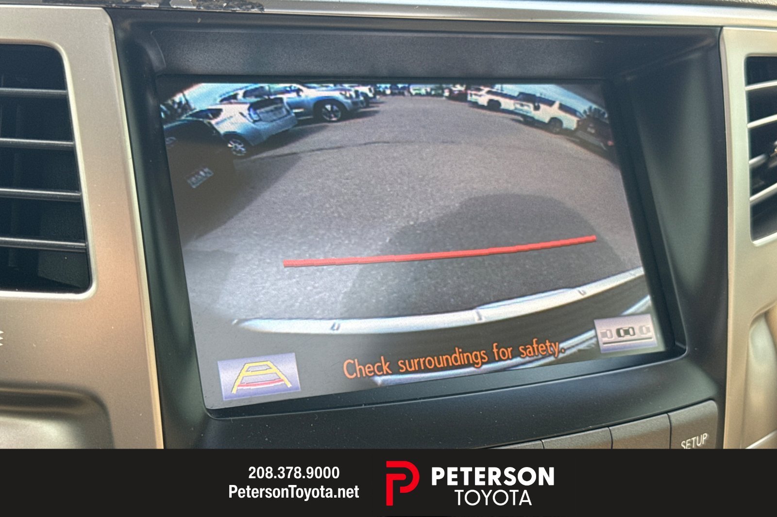 Used 2013  Lexus 570 image 19