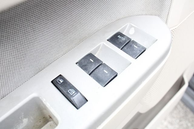 Used 2010 Black Ford XLT image 6