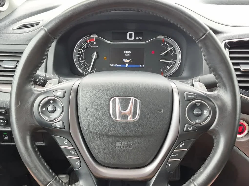 Used 2023 Modern Steel Metallic Honda RTL image 17