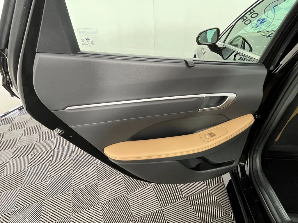 Used 2026 Black Hyundai Limited image 26