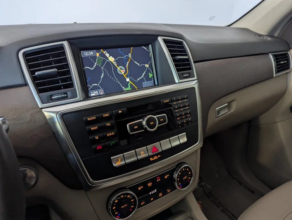 Used 2013 Blue Mercedes-Benz ML 350 image 9