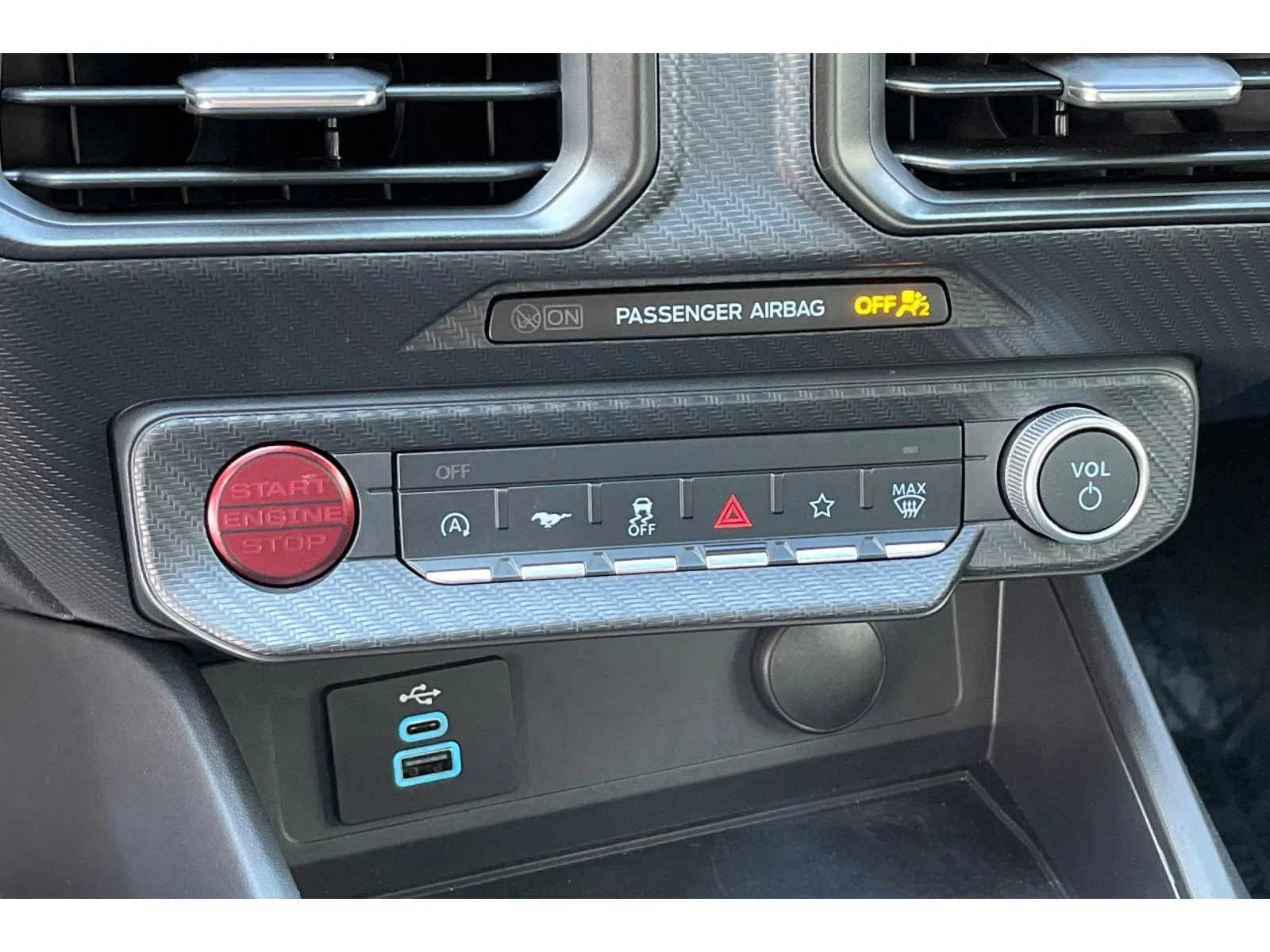 Used 2025 Vapor Blue Metallic Ford GT image 29