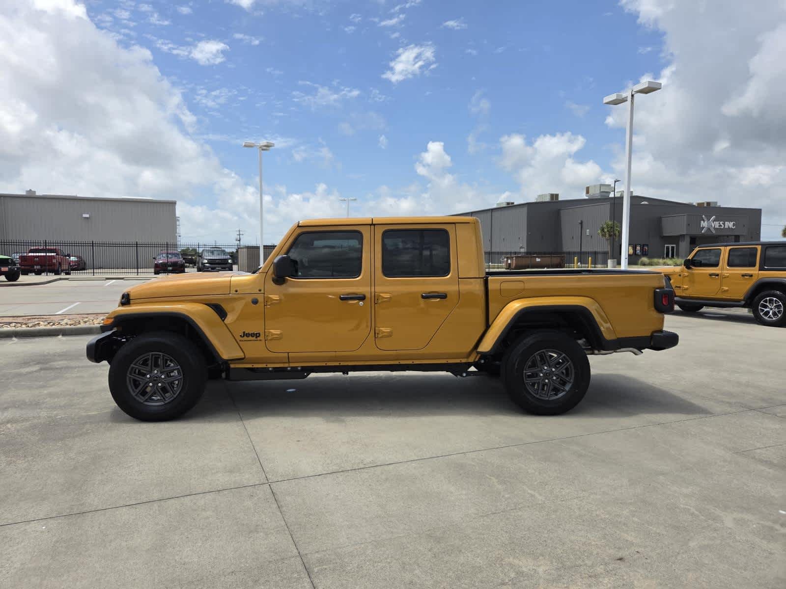 New 2026 Goldilocks Jeep Sport S image 2