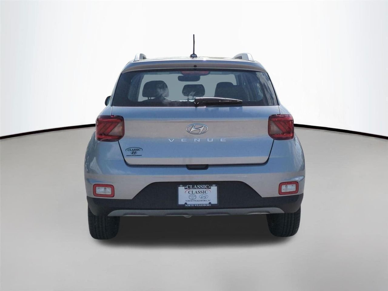 New 2026 Shimmering Silver Hyundai SEL image 6