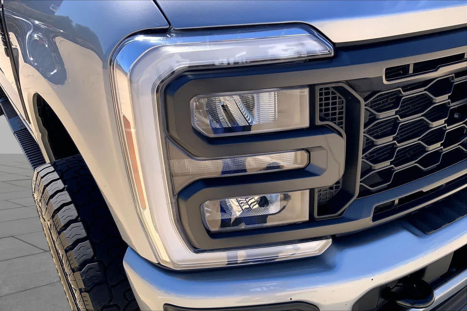 Used 2024 Iconic Silver Metallic Ford XL image 28