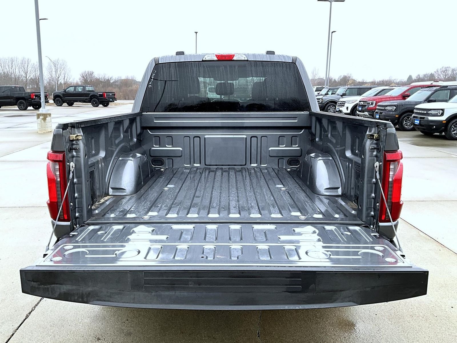 Used 2025 Gray Ford XLT image 22