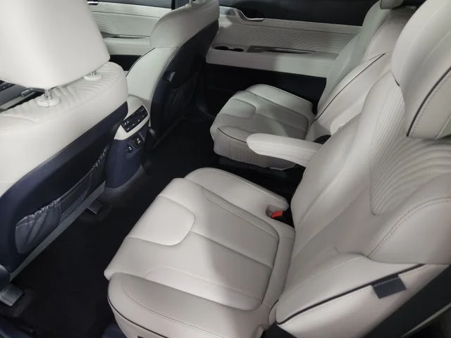 Used 2023 Black Hyundai Calligraphy image 16