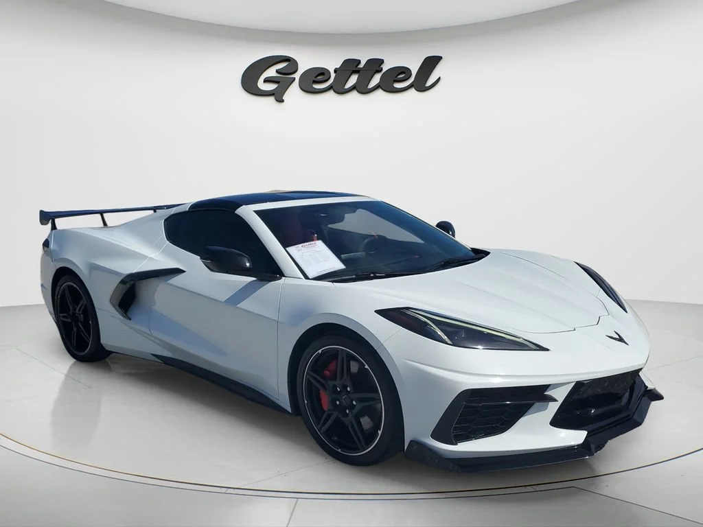 Used 2020 ARCTIC WHITE Chevrolet 2LT image 3