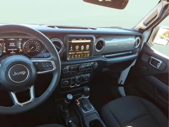 Used 2023 White Jeep Overland image 19