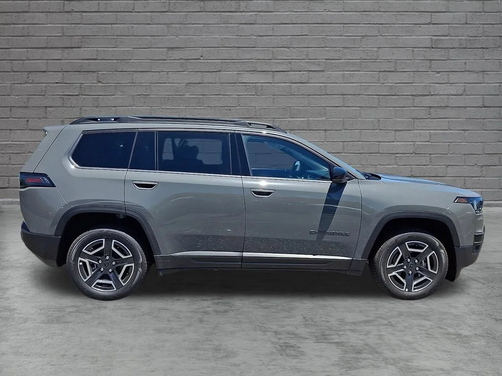 New 2026 Sting-Gray Clearcoat Jeep Limited image 9