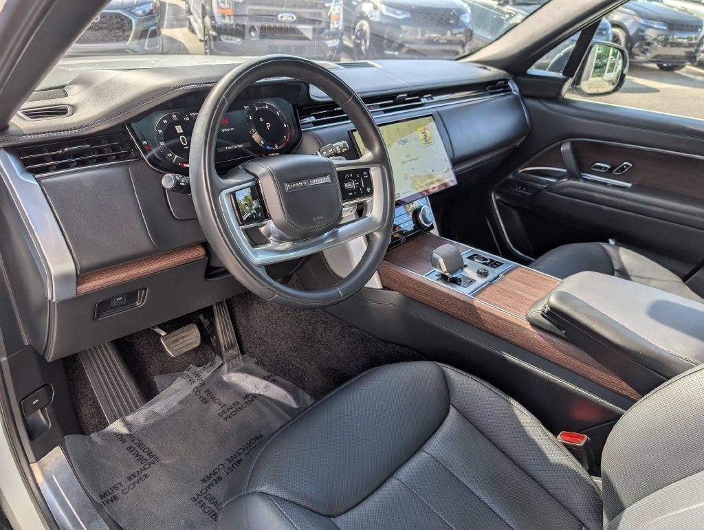 Used 2023 Fuji White Land Rover Autobiography image 13