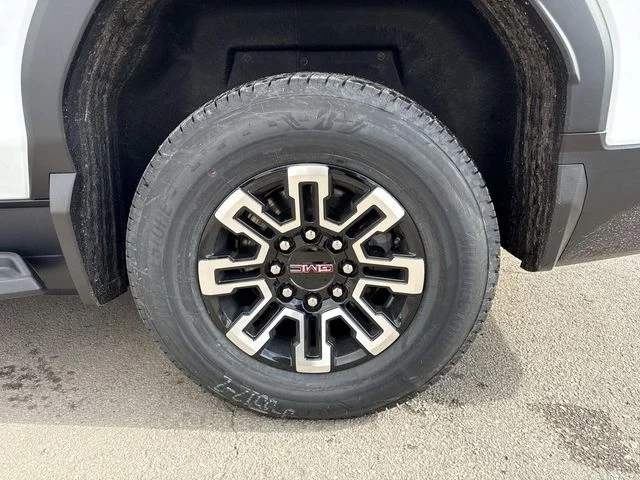 New 2026 White GMC Elevation image 29