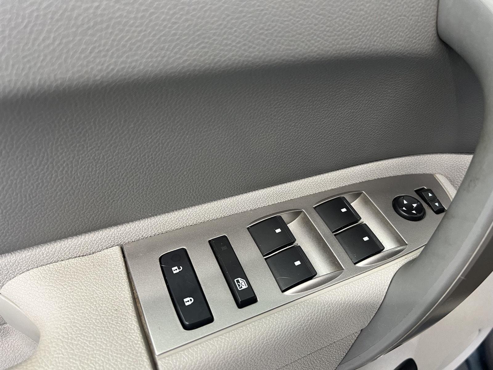 Used 2013 Blue Granite Metallic Chevrolet LT image 21