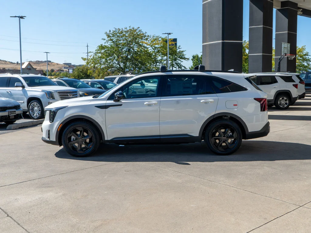 New 2026 White Kia X-Line SX Prestige image 4