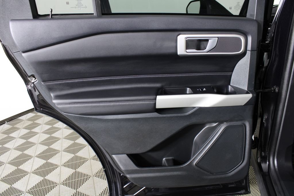 Used 2023 Black Ford XLT image 13