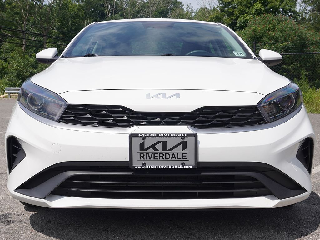 Used 2024 White Kia LXS image 9