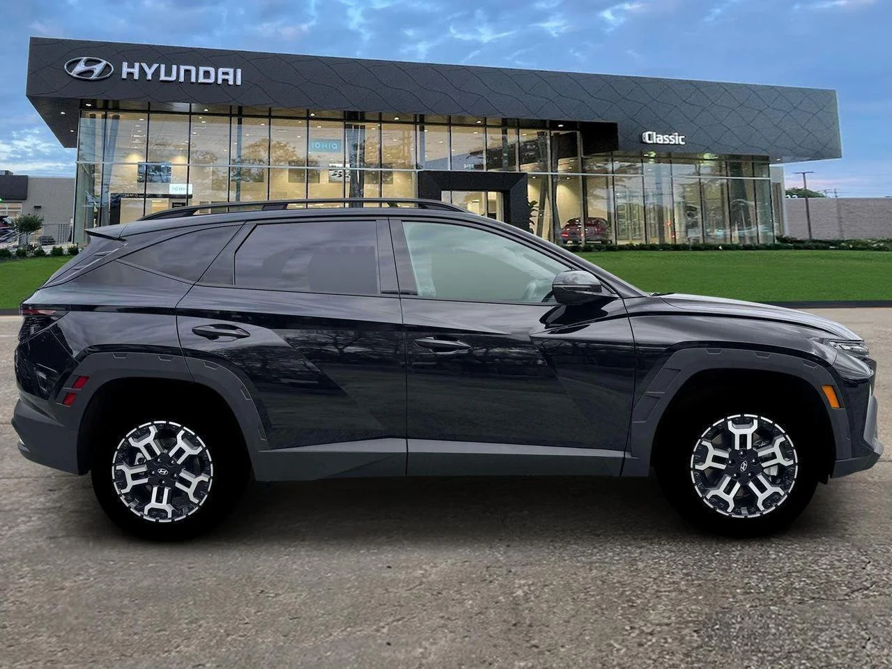 New 2026 Phantom Black Pearl Hyundai XRT image 9