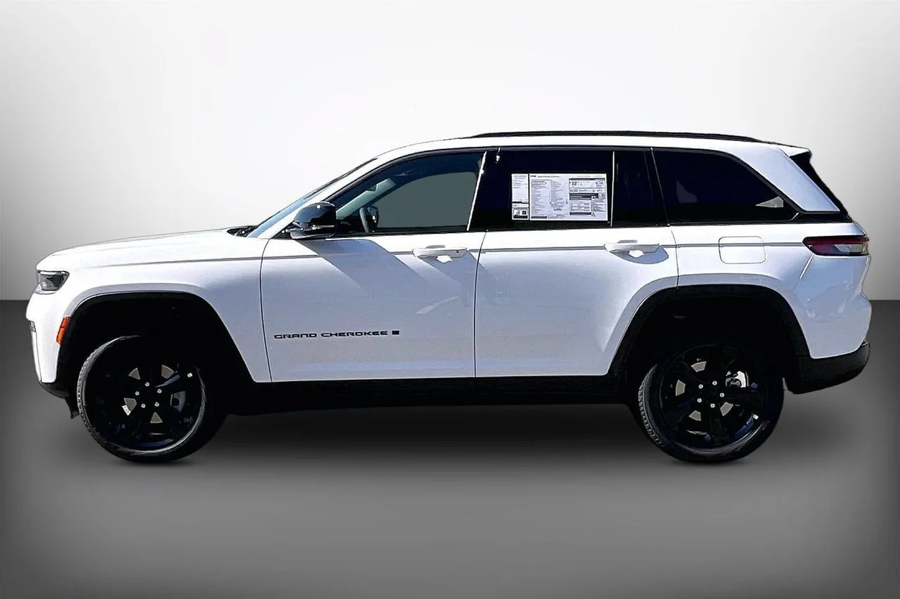 New 2026 Bright White Clearcoat Jeep Limited image 5