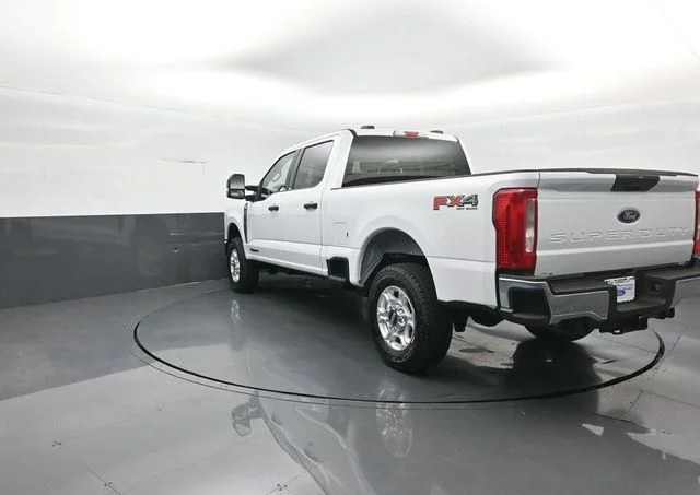 New 2026 Oxford White Ford F-250® XLT image 5