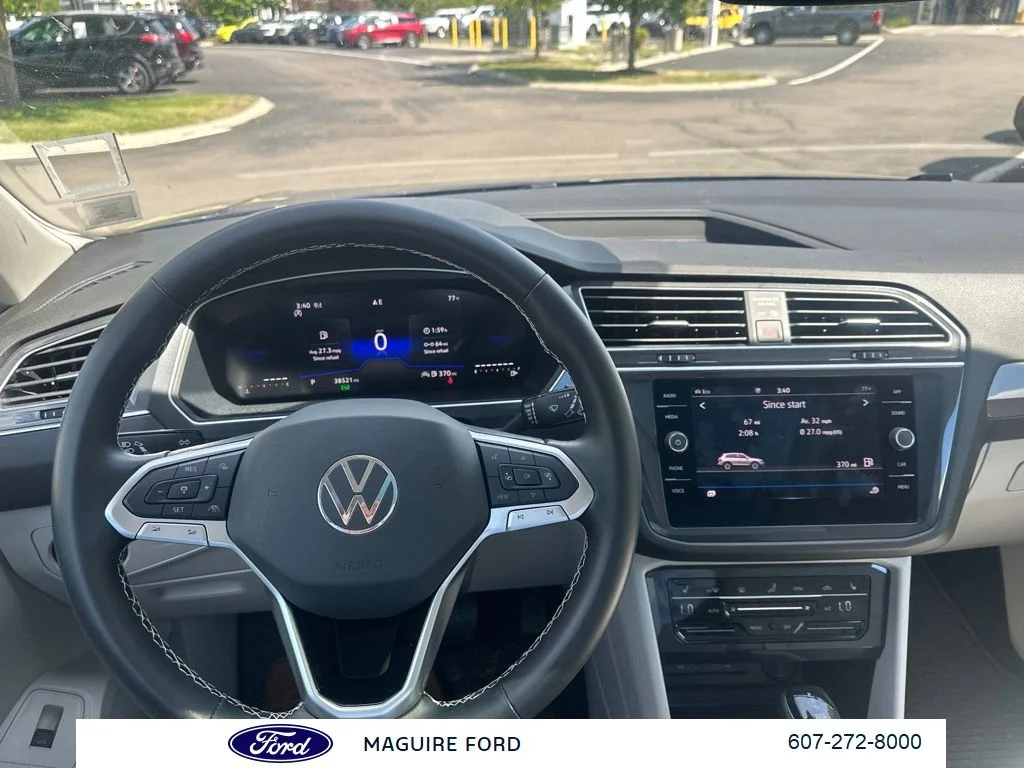 Used 2024 Blue Volkswagen 2.0T SE image 17