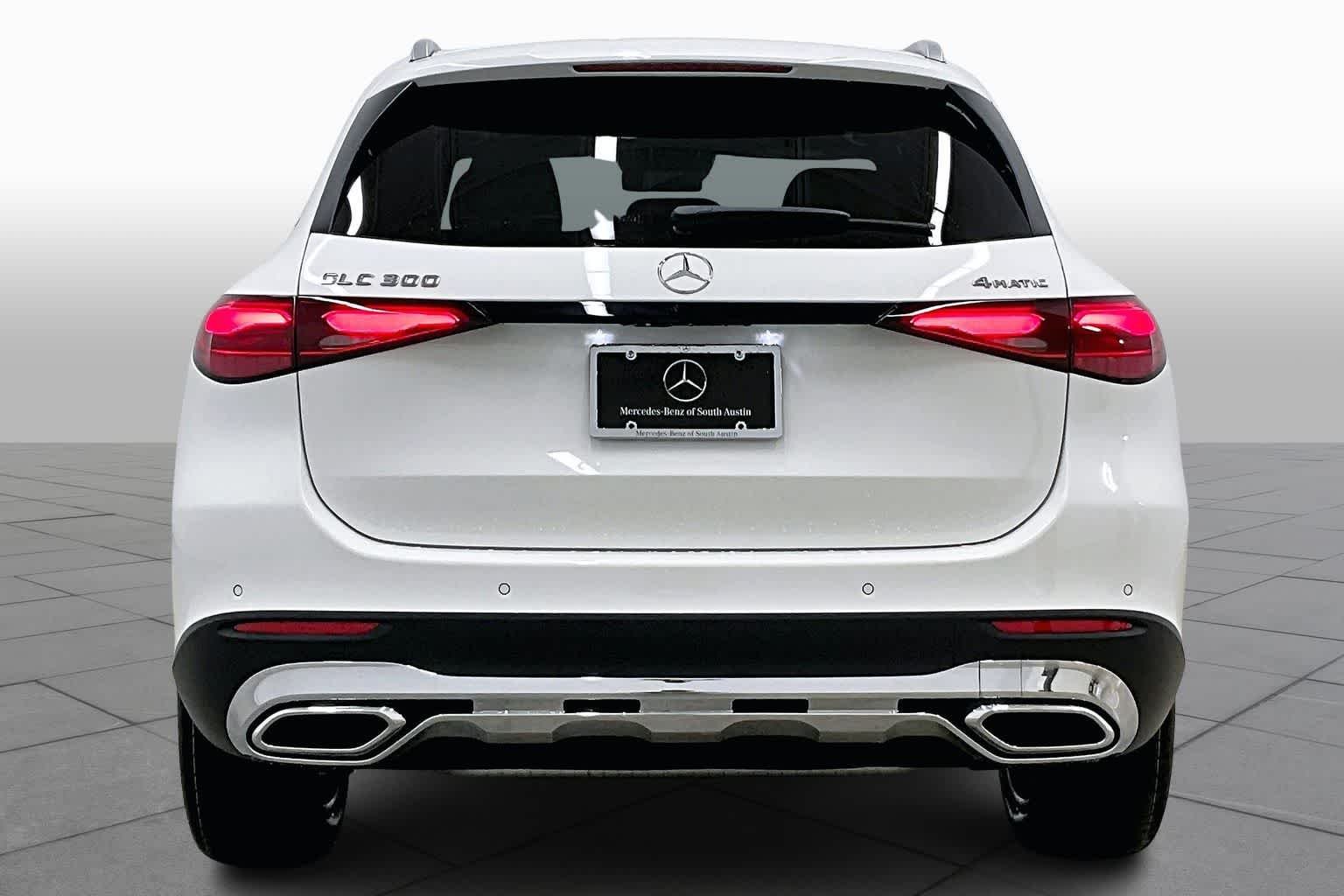 New 2026 Polar White Mercedes-Benz GLC 300 image 4