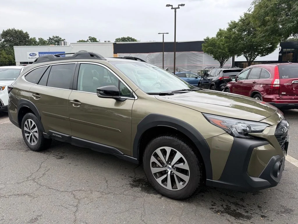 Used 2025 Autumn Green Metallic Subaru Premium image 4