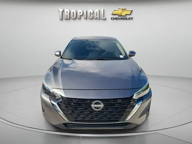 Used 2025 Gray Nissan SV image 8