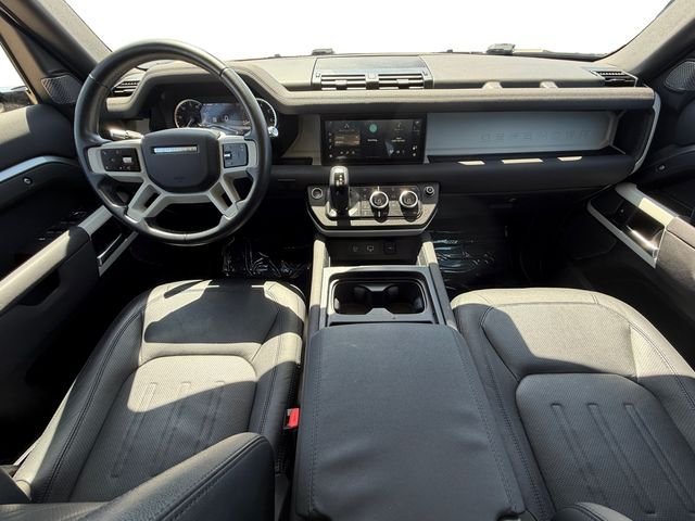 Used 2022 Eiger Grey Metallic Land Rover S image 12