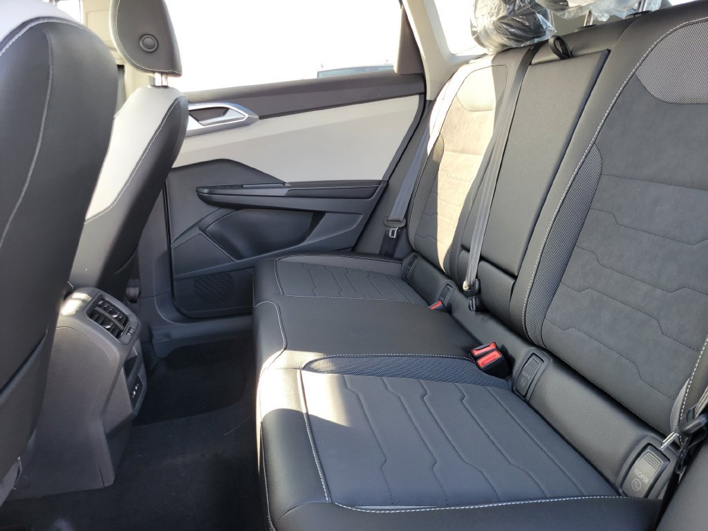New 2027 Gray Volkswagen 1.5T SE image 7