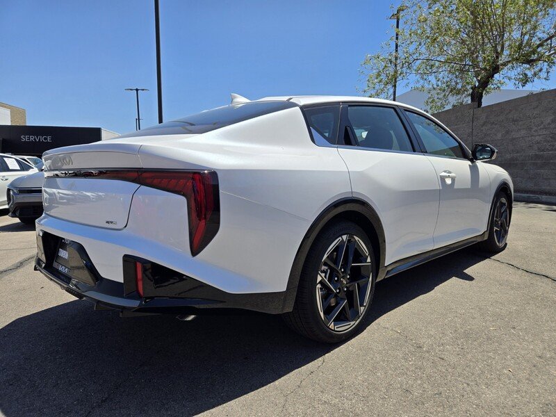New 2026 Snow White Pearl Kia GT-Line image 3