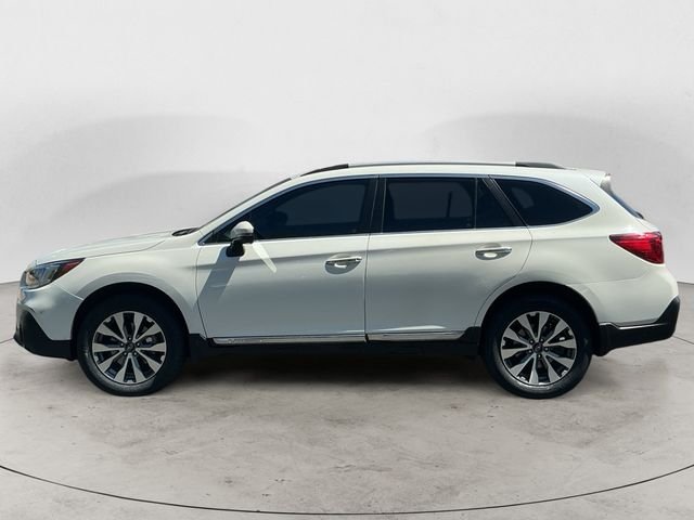 Used 2018 White Subaru 2.5i image 2