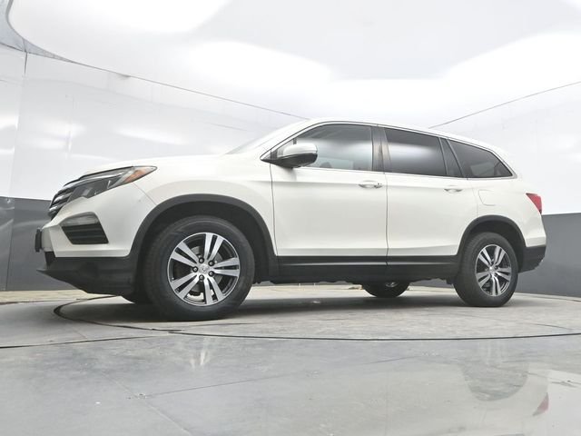 Used 2017 White Honda EX-L image 30