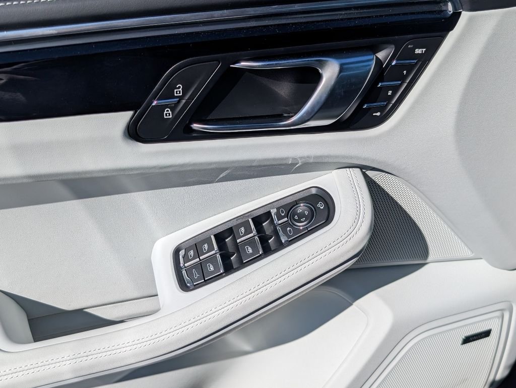 2026 Porsche Macan S - Photo 20