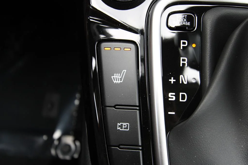 New 2026 Pluton Blue / Black Roof Kia S image 26