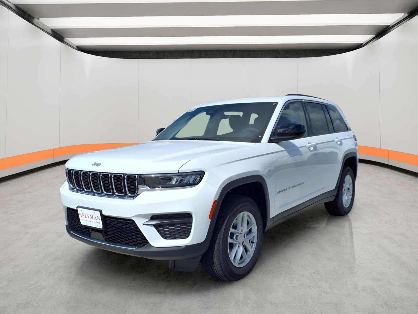New 2026 Bright White Clear-Coat Exterior Paint Jeep Laredo X image 3
